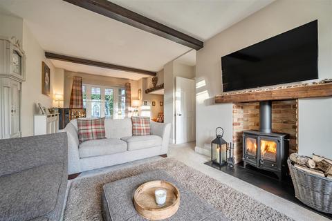 4 bedroom semi-detached house for sale, Courtaulds, Chipperfield