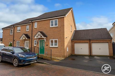 3 bedroom end of terrace house for sale, Vienna Way, Stockmoor Village, Bridgwater