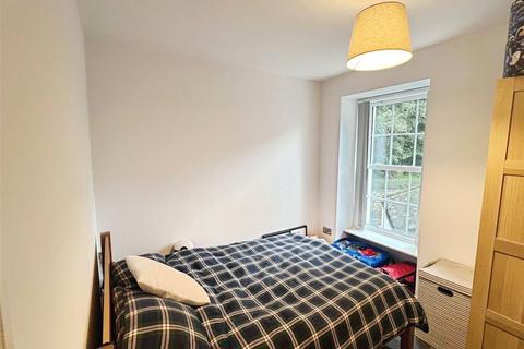 1 bedroom flat to rent, Middle Warberry Road, Devon TQ1