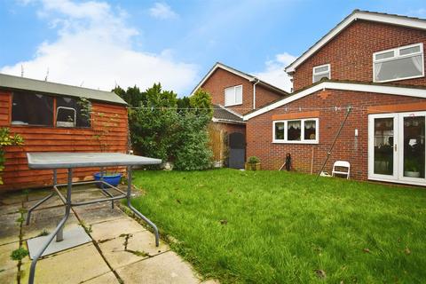 undefined, Westborough Way, Hull