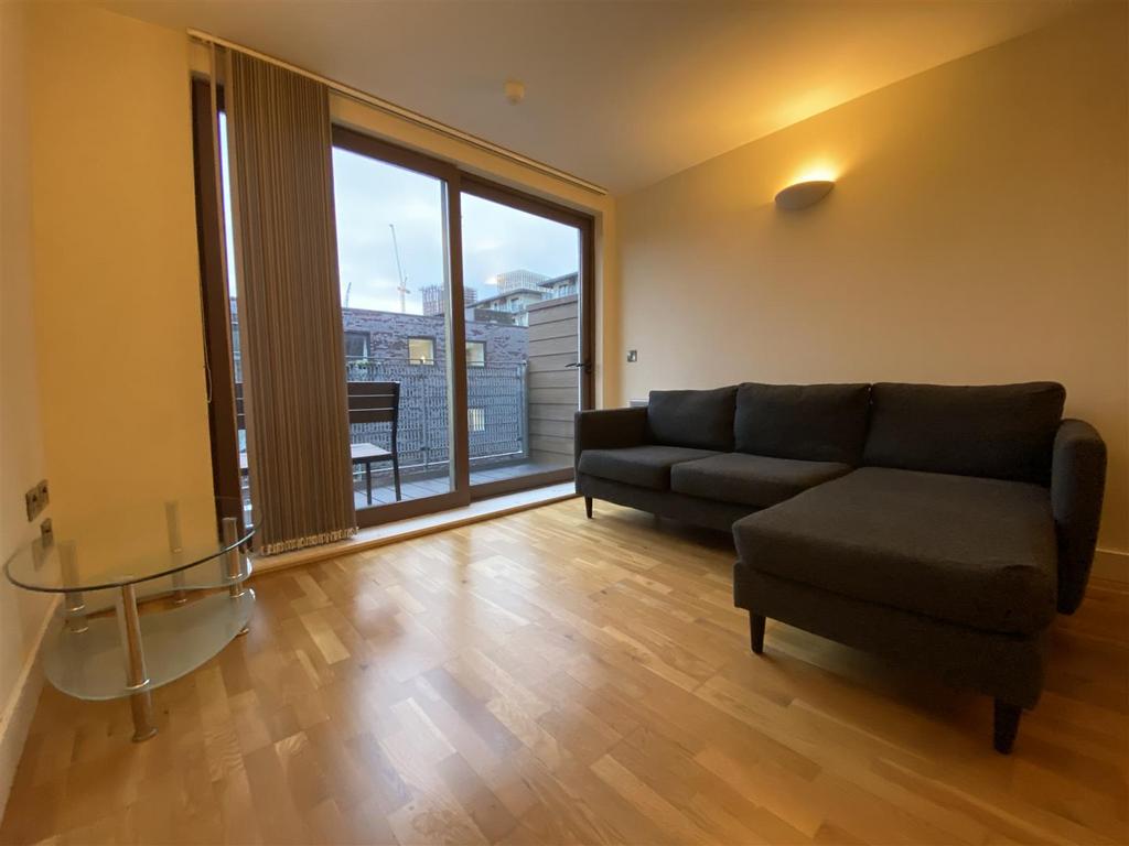 Livingroom (2).jpeg