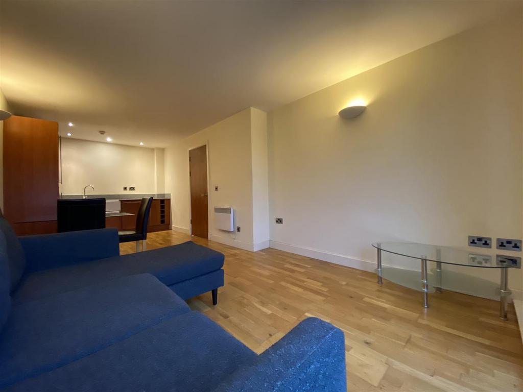 Livingroom (6).jpeg