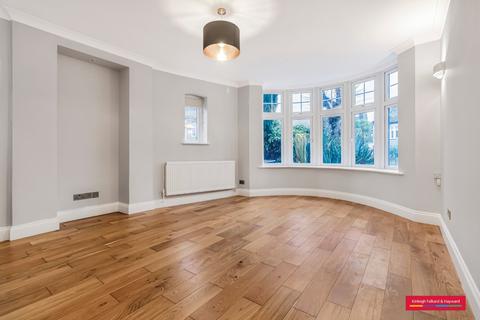 undefined, Highwood Avenue, London, N12
