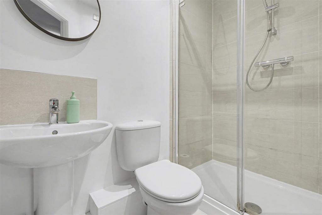 Ensuite.jpeg