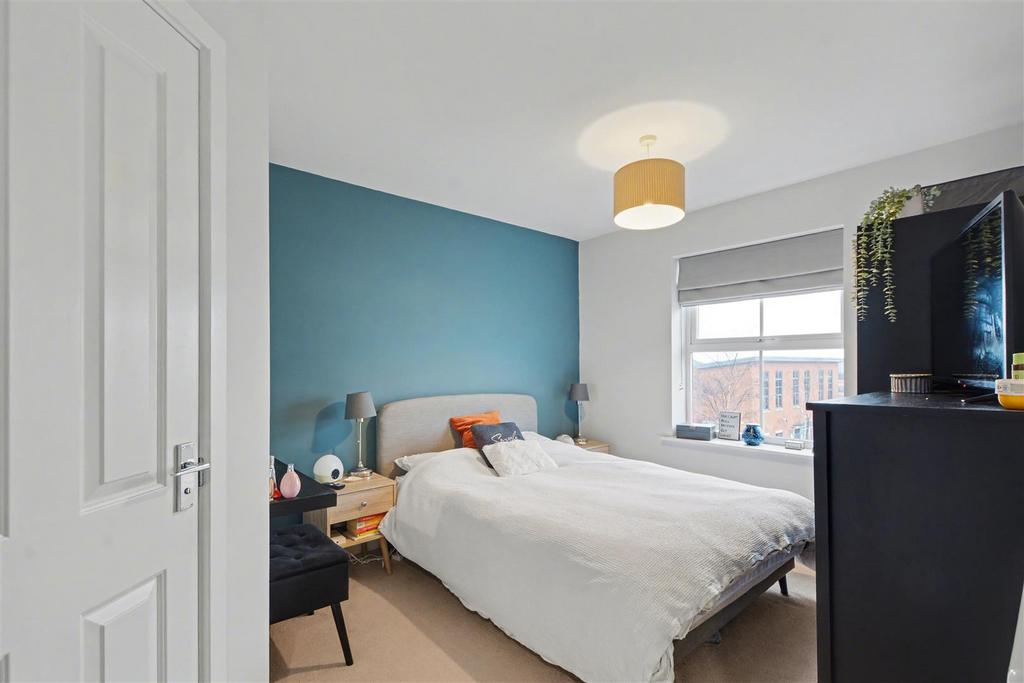 Bedroom 1 1.jpeg