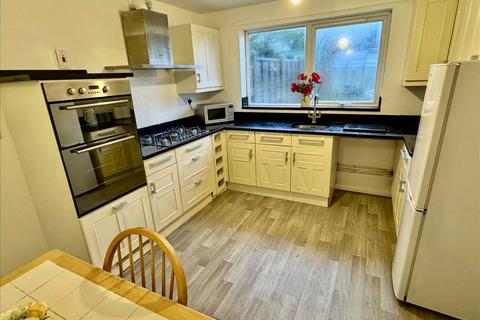 undefined, Eversley Grove, 22 Eversley Grove