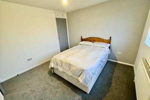undefined, Eversley Grove, 22 Eversley Grove