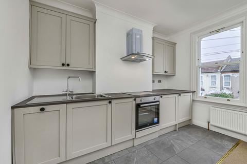 2 bedroom apartment to rent, Elmer Road, Catford, London, SE6