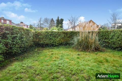 2 bedroom apartment to rent, Gainsborough Road, London N12