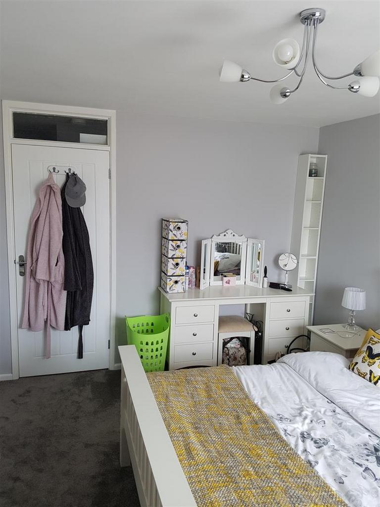 Bedroom reverse.jpg