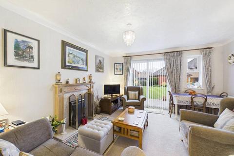 2 bedroom bungalow for sale, Twarnley Rise, Worcester, Worcestershire, WR4