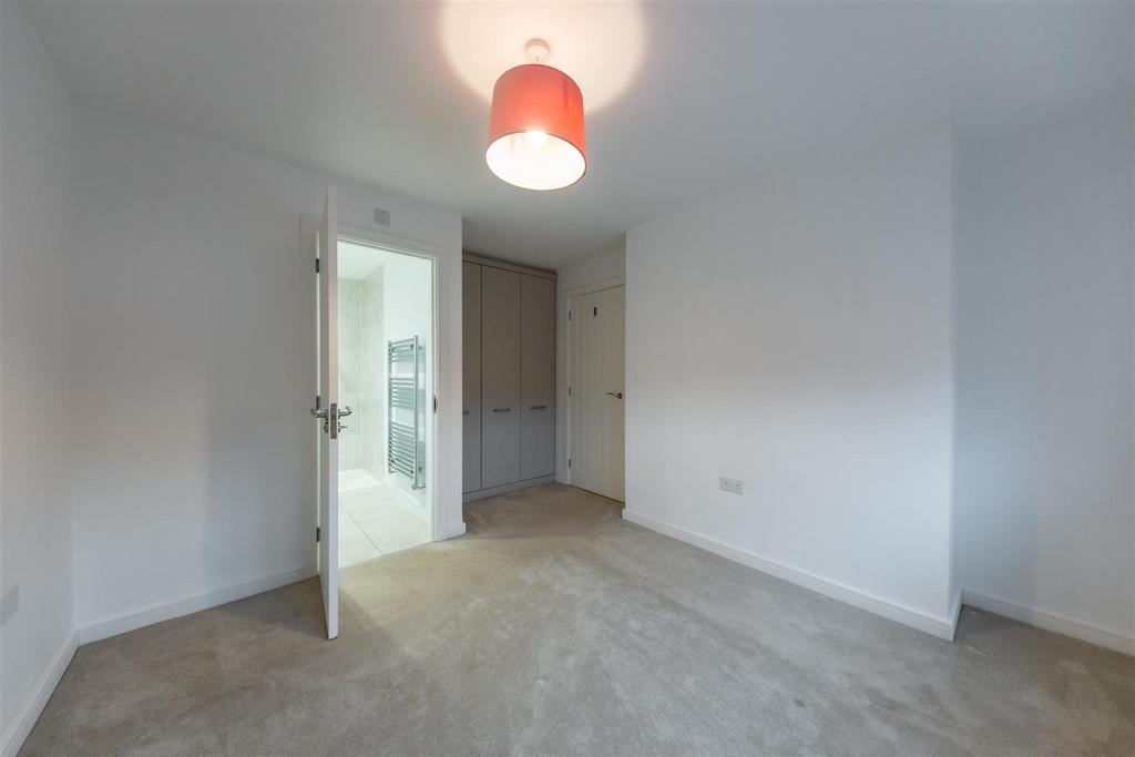 3 Waterfield Road-017.jpg
