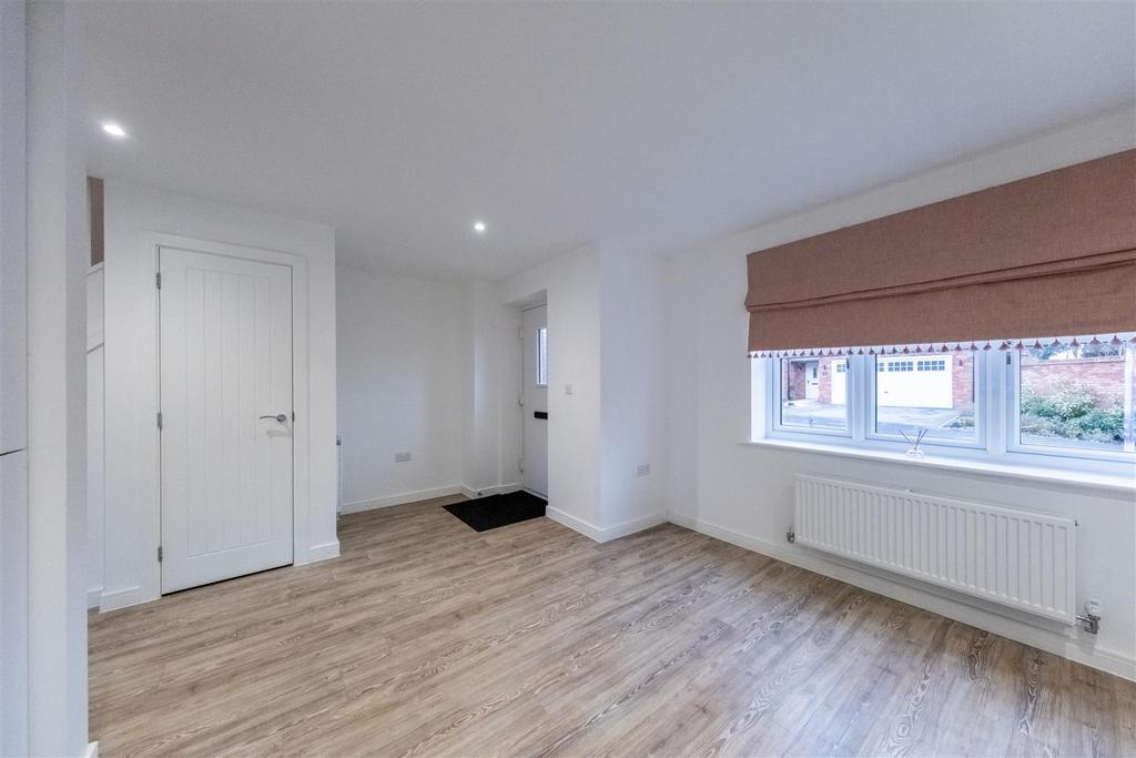 3 Waterfield Road-006.jpg