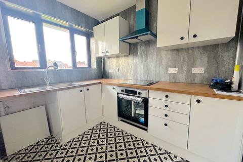 1 bedroom maisonette for sale, Grasmere Close, Wolverhampton WV11