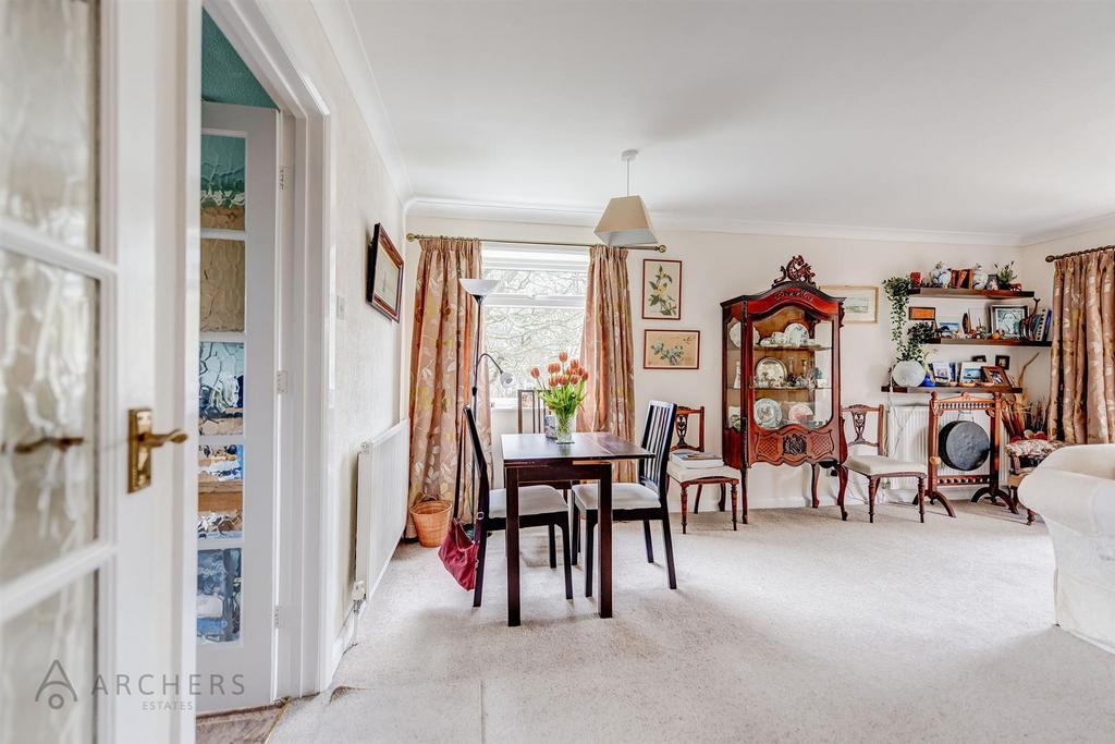 12 Linden Court(Interior)-2.jpg