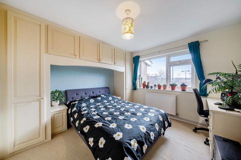 2 bedroom maisonette for sale, Blenheim Road, Raynes Park, London, SW20