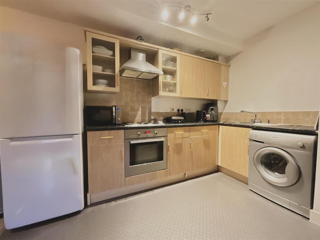 Lounge / Kitchen