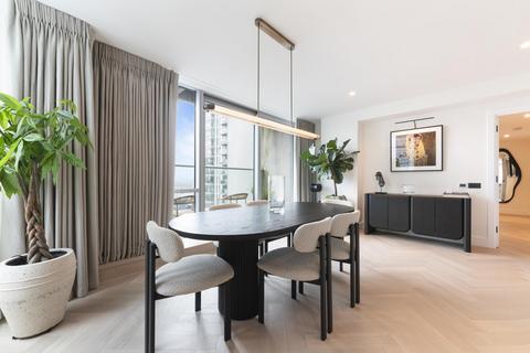 undefined, Pan Peninsula Square, London, E14