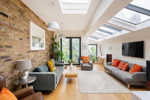 4 bedroom terraced house for sale, St. Thomas's Gardens, London NW5