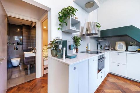 1 bedroom property to rent, Park Crescent, London W1B