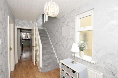 3 bedroom end of terrace house for sale, Victoria Avenue, Wembley, Middlesex