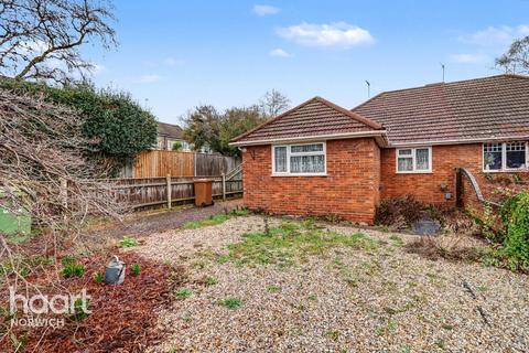 2 bedroom semi-detached bungalow for sale, Lilburne Avenue, Norwich