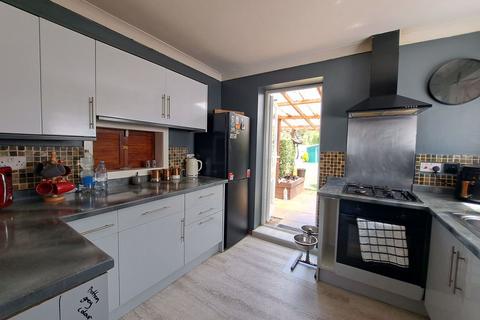 3 bedroom end of terrace house for sale, Poole BH16