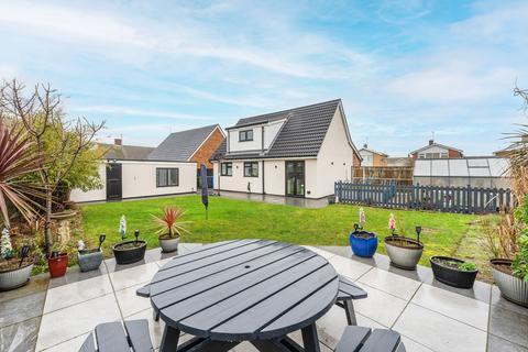 4 bedroom detached house for sale, Westland Road, Oulton Broad South