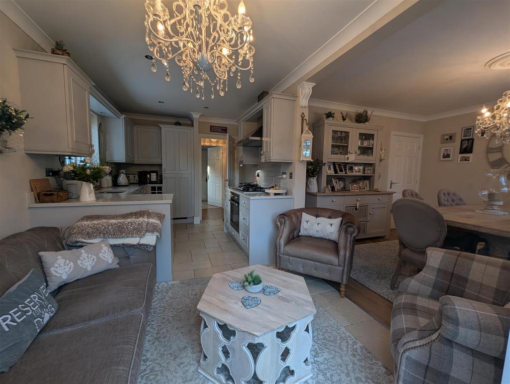 Kitchen/Family Room