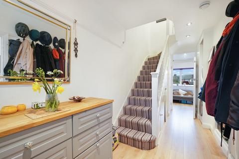 4 bedroom terraced house for sale, Cairnfield Avenue, London, NW2