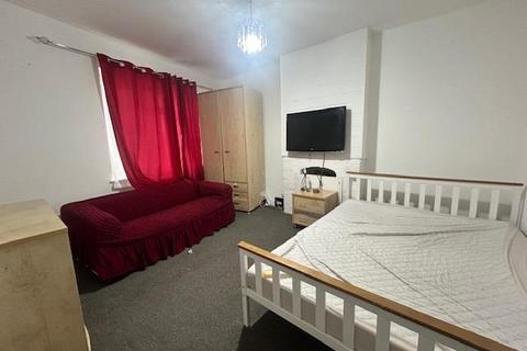 undefined, Vicarage Road,  Sunbury-On-Thames,  TW16