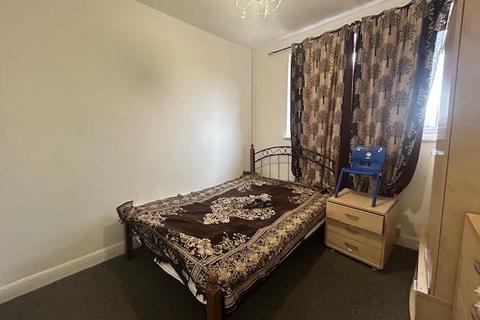 undefined, Vicarage Road,  Sunbury-On-Thames,  TW16