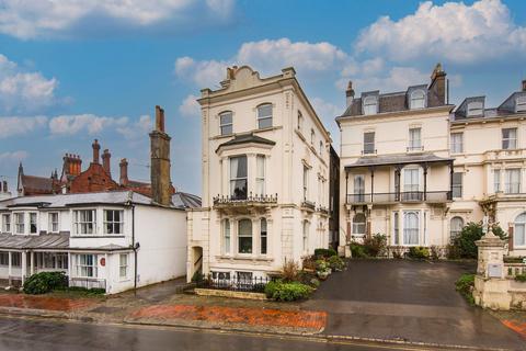 2 bedroom flat for sale, Mount Ephraim, Tunbridge Wells
