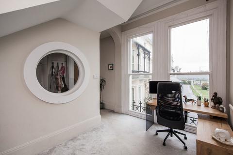 2 bedroom flat for sale, Mount Ephraim, Tunbridge Wells