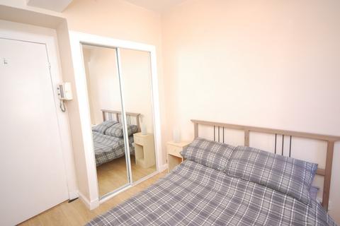 undefined, Crown Street, Edinburgh, EH6