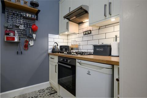 undefined, Ashburn Gate, Gourock, PA19