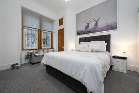 undefined, Ashburn Gate, Gourock, PA19