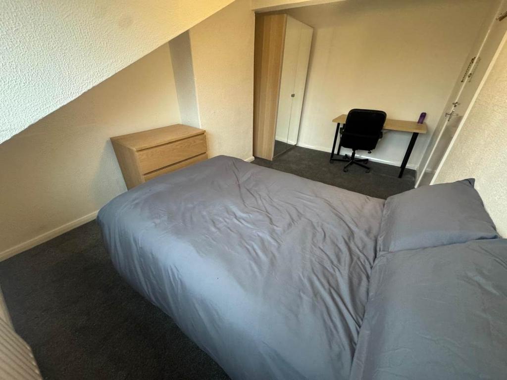 Room 4