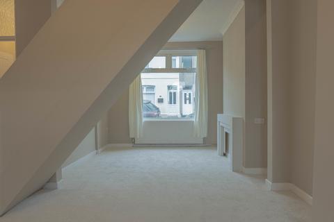 3 bedroom terraced house for sale, Downing Street, Newport NP19