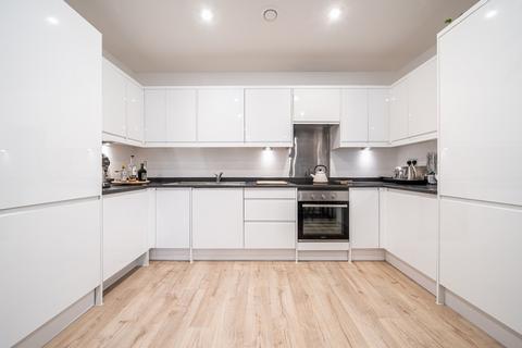 1 bedroom flat for sale, Mornington House, Atkinson Close, London, SW20