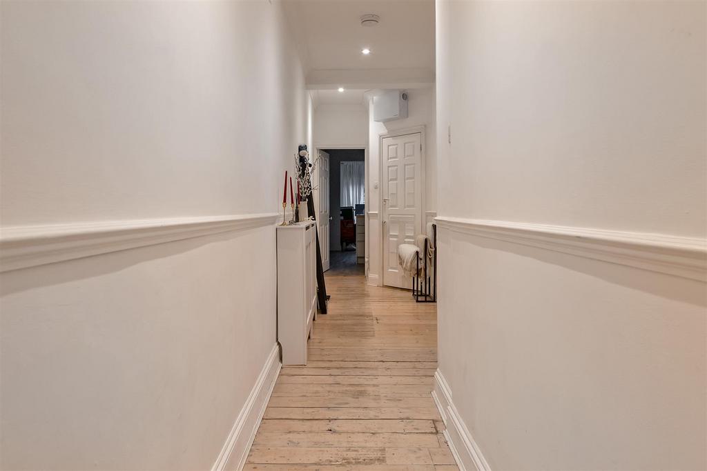 114a Hatfield Road-5.jpg