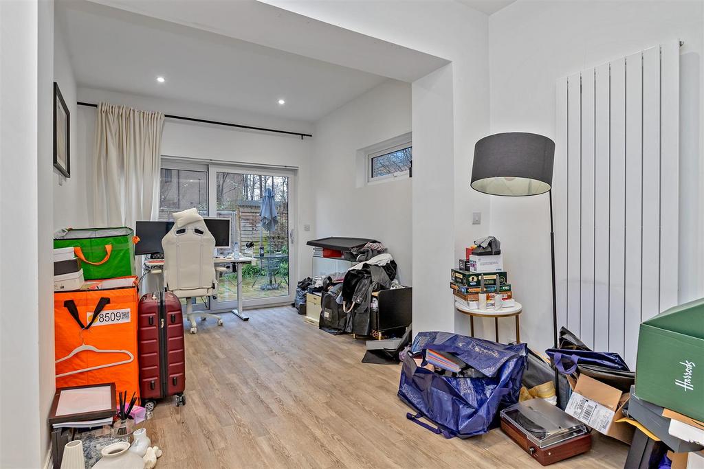 114a Hatfield Road-13.jpg