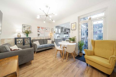 3 bedroom terraced house for sale, Glebeland Gardens, Shepperton TW17