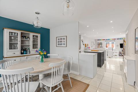 5 bedroom detached house for sale, Goodwood Close, Bicester, OX26