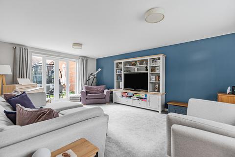5 bedroom detached house for sale, Goodwood Close, Bicester, OX26