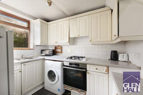 1 bedroom flat for sale, Holly Park Road, London N11