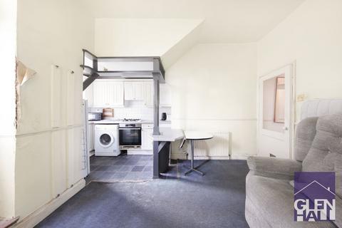 1 bedroom flat for sale, Holly Park Road, London N11