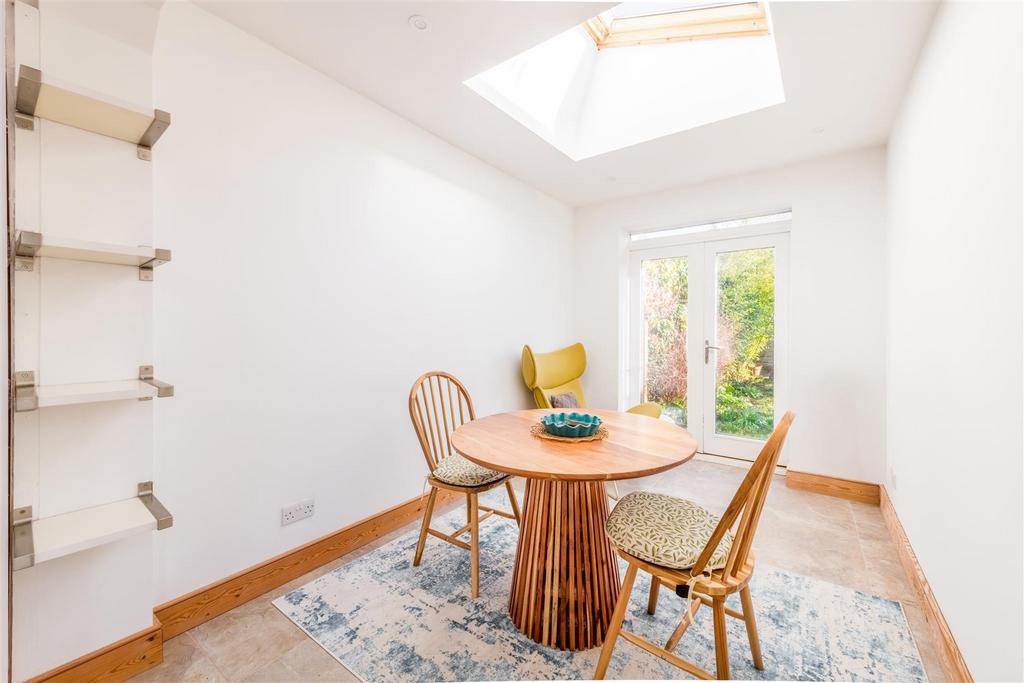 20 Waldegrave Road-10.jpg