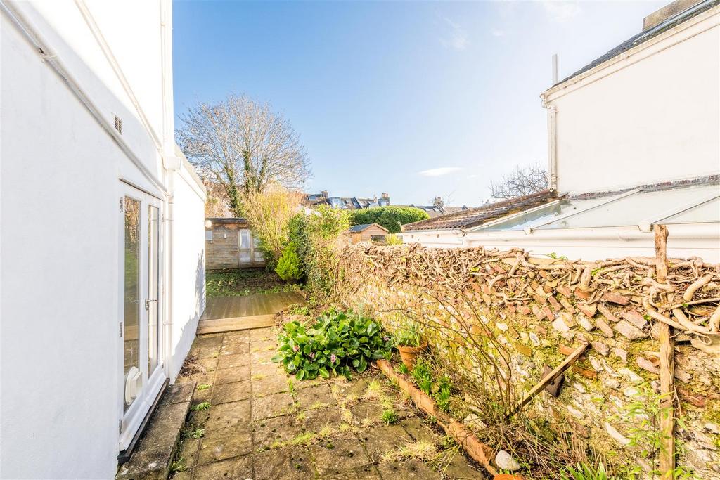 20 Waldegrave Road-27.jpg