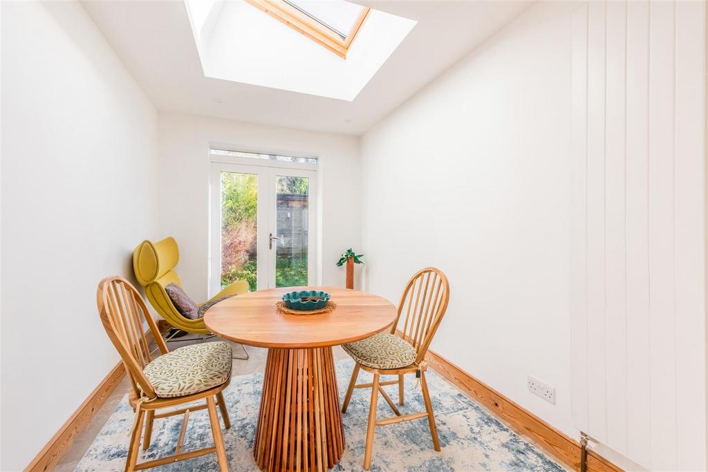 20 Waldegrave Road-9.jpg